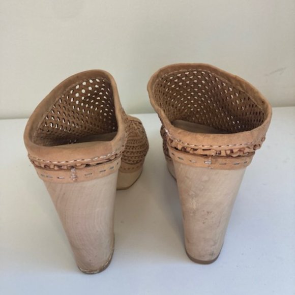 DOLCE VITA CLOGS - Picture 2 of 4